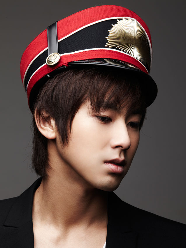 Yunho Jung