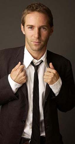 Alessandro Nivola