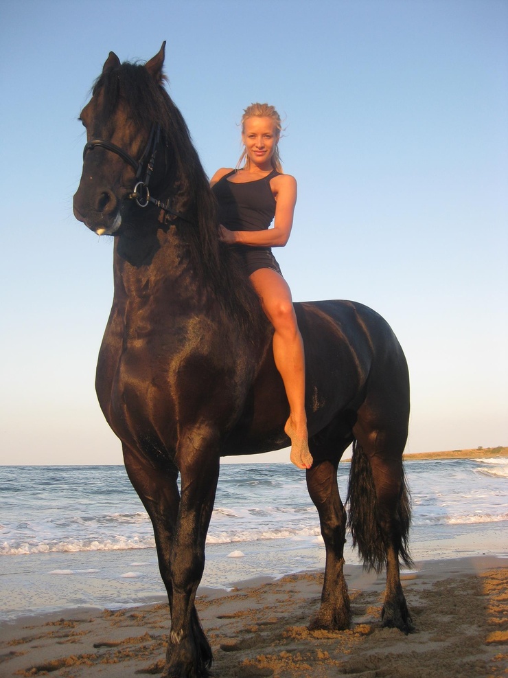 Yana Marinova Yana Marinova