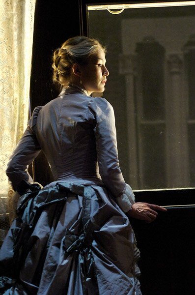 Rosamund Pike