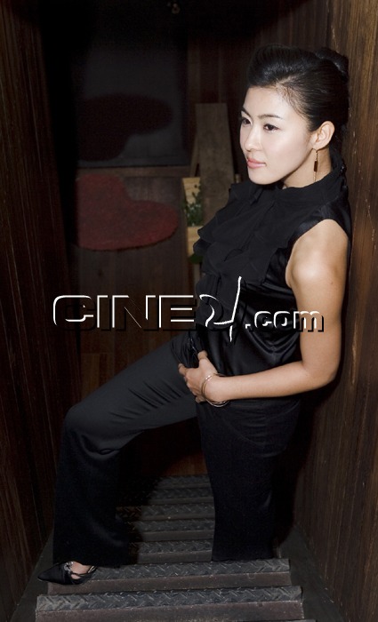 Ji-won Ha Ji-won Ha