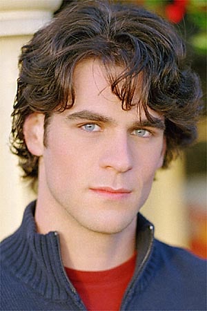 Eddie Cahill