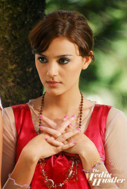 Juliana Evans Juliana Evans