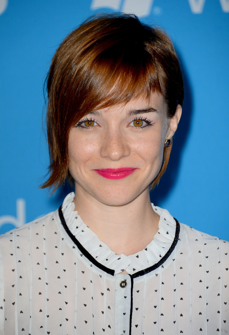 Renée Felice Smith Renée Felice Smith