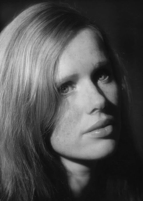 Liv Ullmann