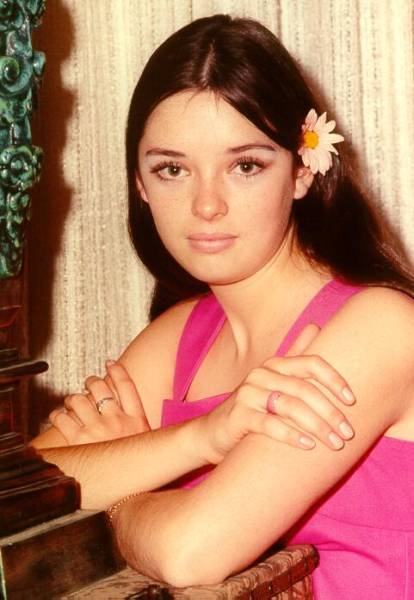 Angela Cartwright