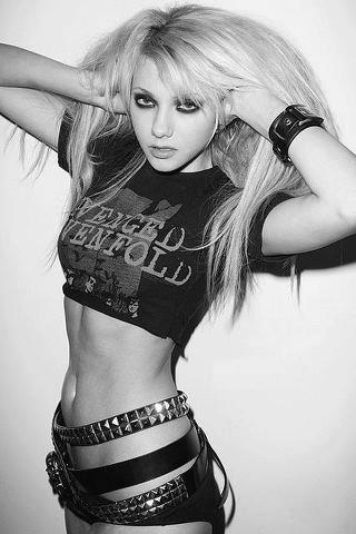 Taylor Momsen Taylor Momsen