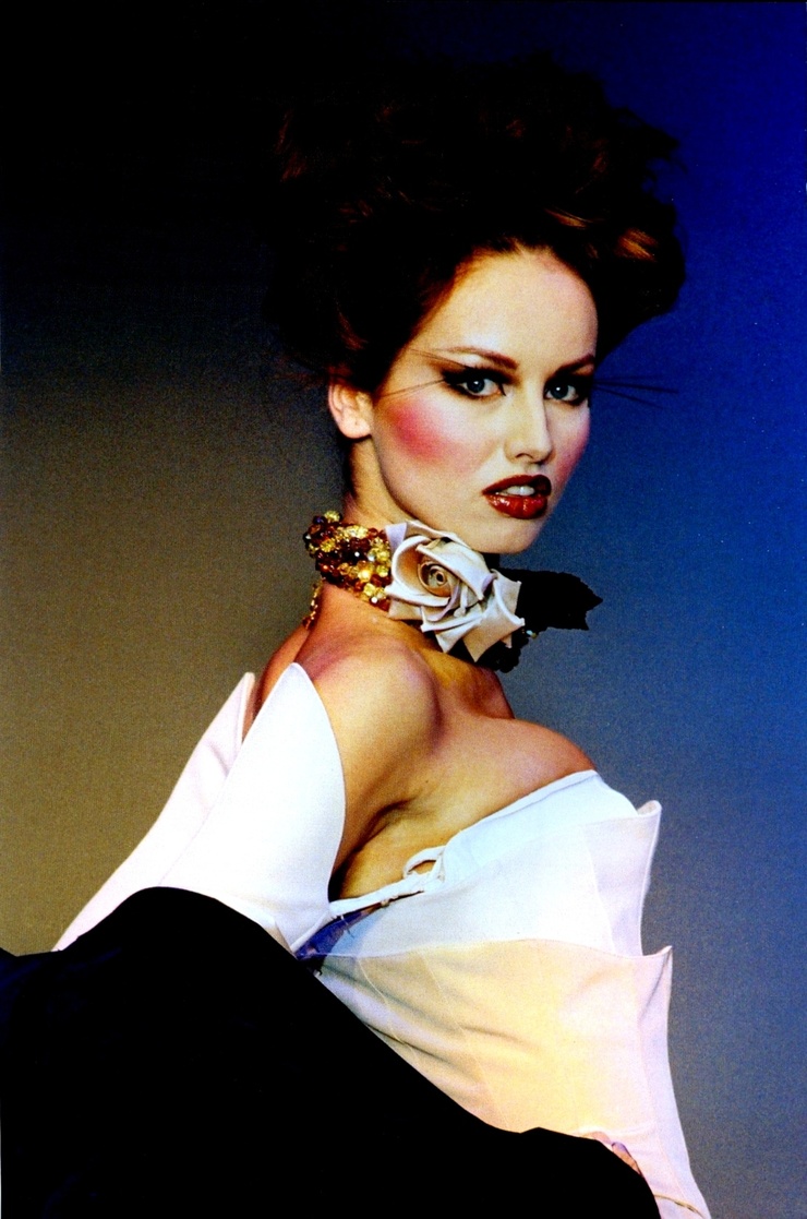 Adriana Karembeu