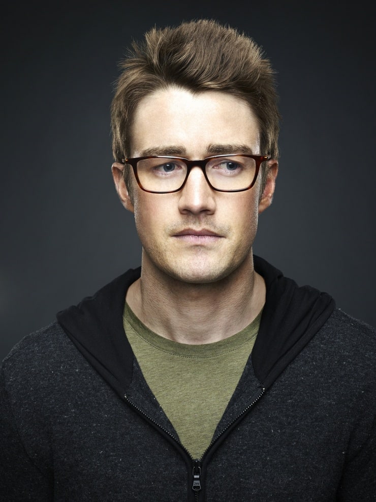 Robert Buckley Robert Buckley