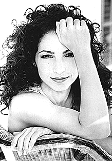 Picture Of Gloria Estefan