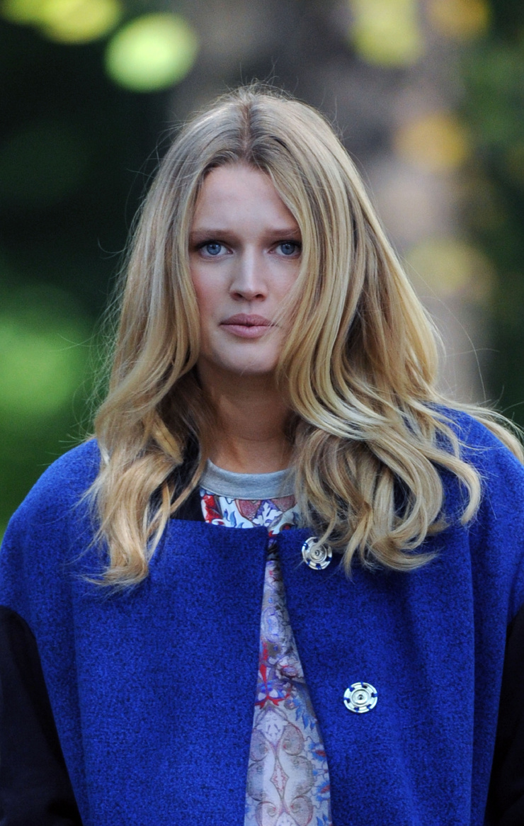 Toni Garrn Toni Garrn