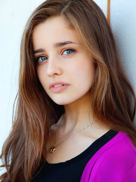 Image of Holly Earl