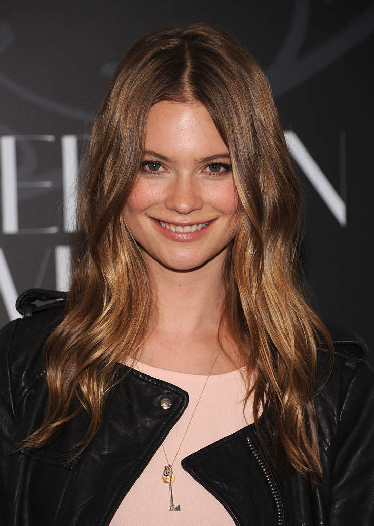 Behati Prinsloo Behati Prinsloo