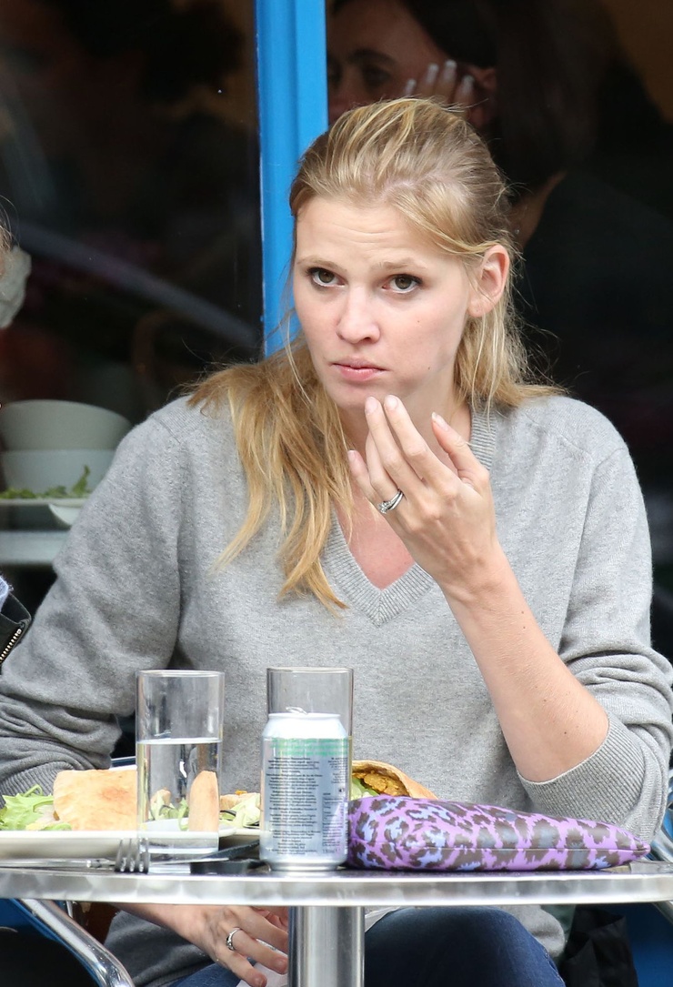 Lara Stone