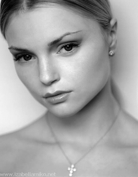 Izabella Miko