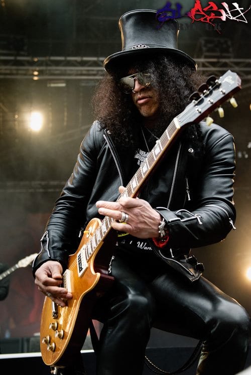 slash guitarist