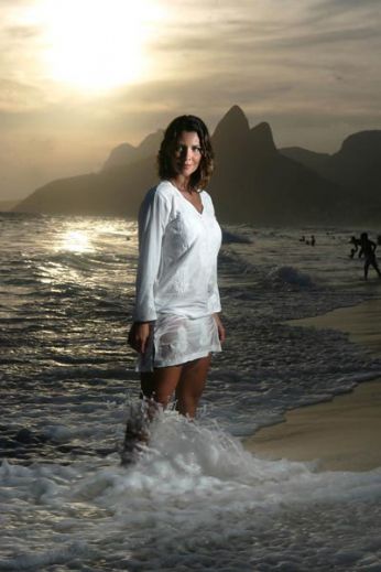 Camila Rodrigues Camila Rodrigues