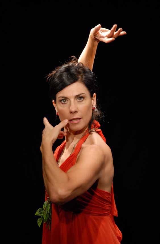 Ângela Dip