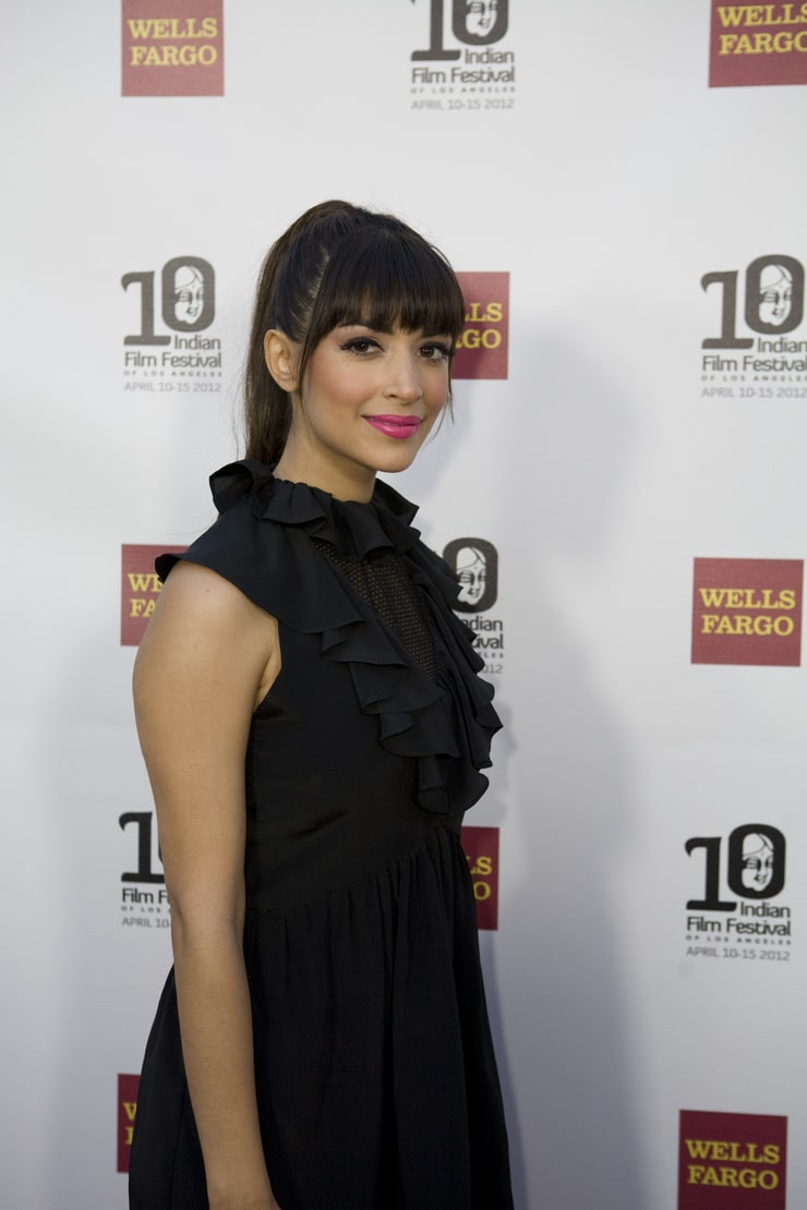 Hannah Simone