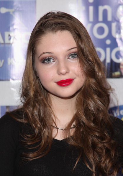 Sammi Hanratty Sammi Hanratty