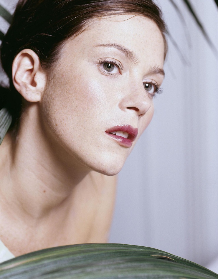 Anna Friel