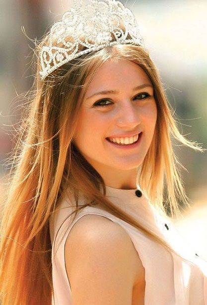 Gizem Karaca Gizem Karaca