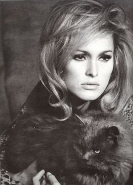 Ursula Andress