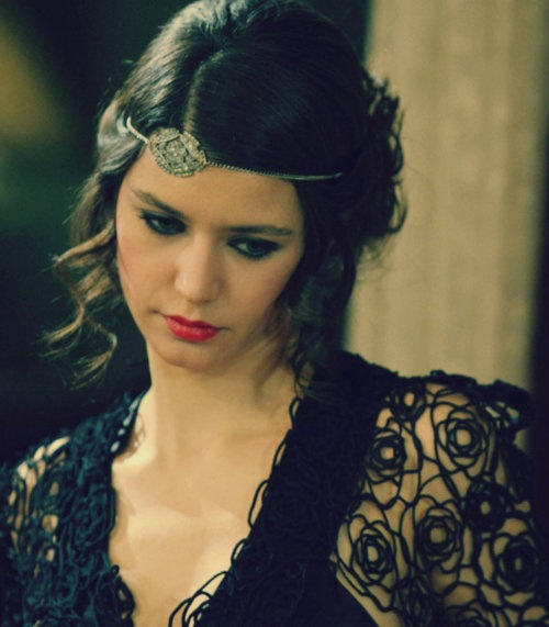 Beren Saat Beren Saat