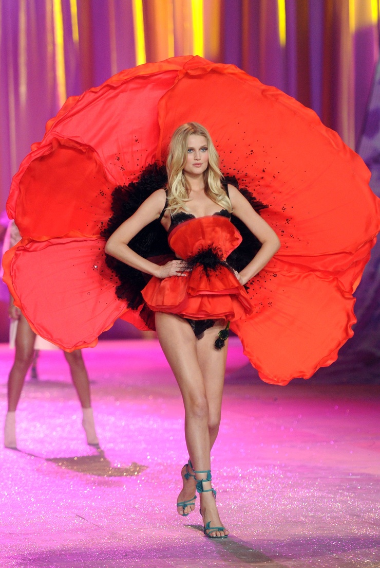 Toni Garrn