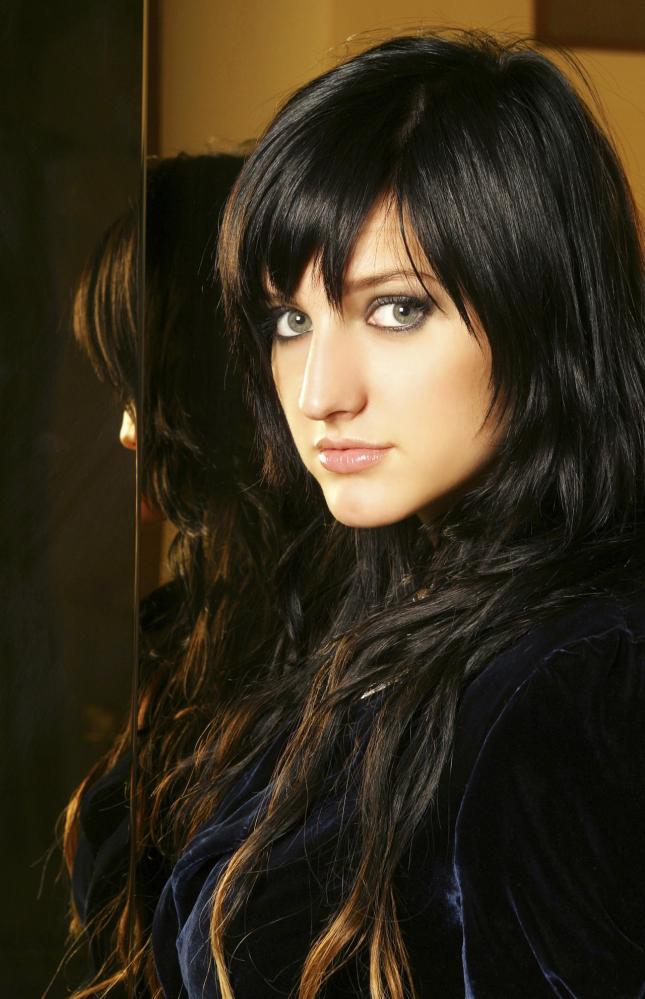 Ashlee Simpson picture