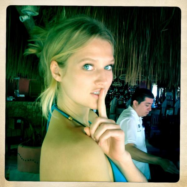 Toni Garrn Toni Garrn