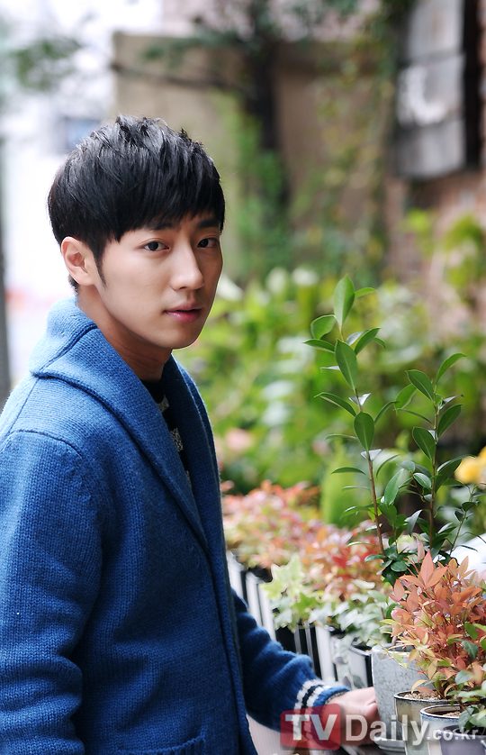 Sang-Yeob Lee