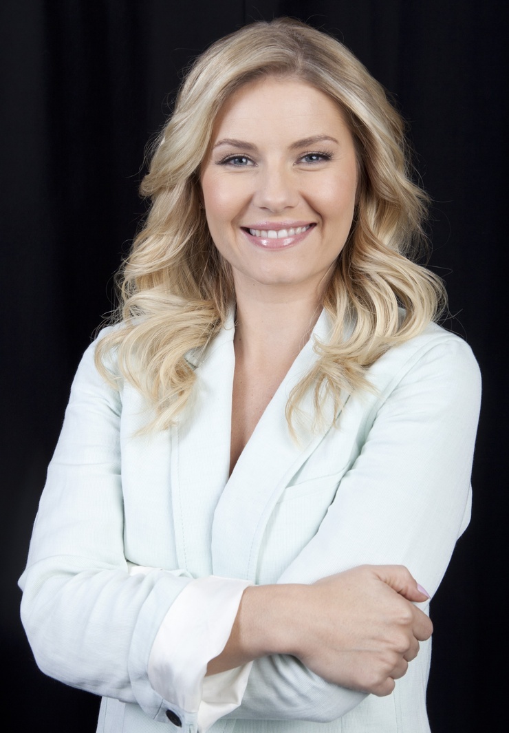 Elisha Cuthbert Elisha Cuthbert