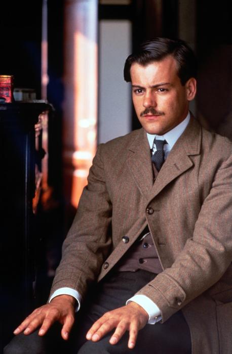Rupert Graves