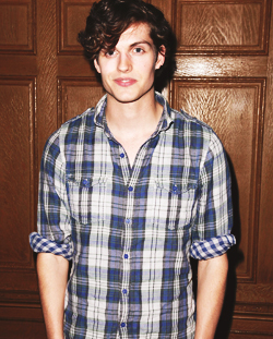 Daniel Sharman