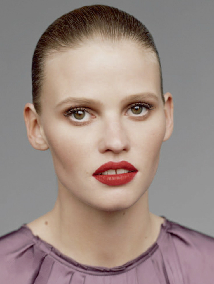 Lara Stone