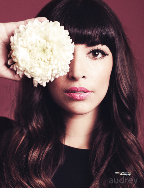 Hannah Simone Hannah Simone