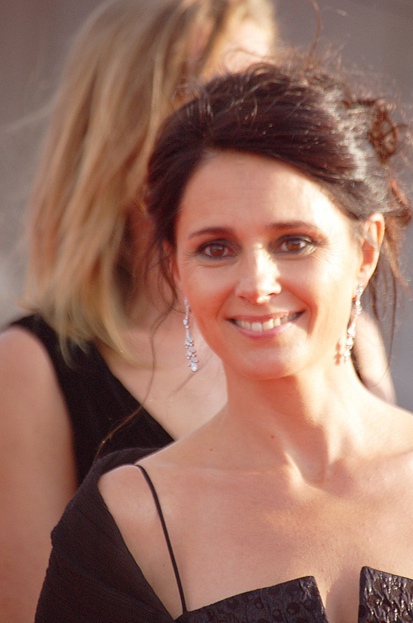 Anouk Grinberg Anouk Grinberg