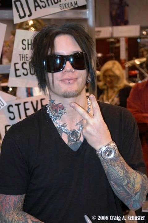 DJ Ashba