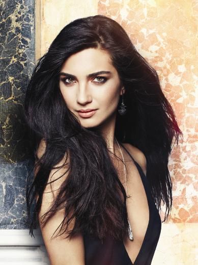 Tuba Büyüküstün Tuba Büyüküstün