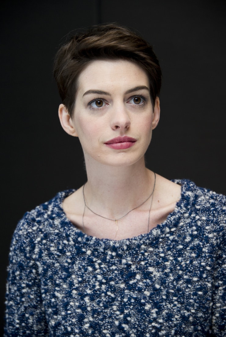 Anne Hathaway image