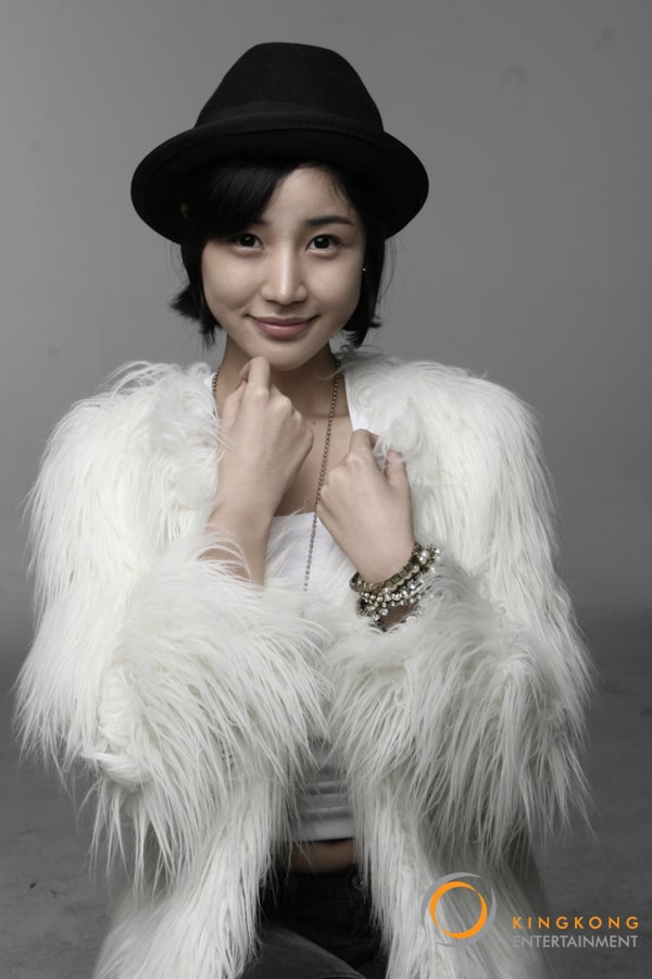 Yoon Jin Yi