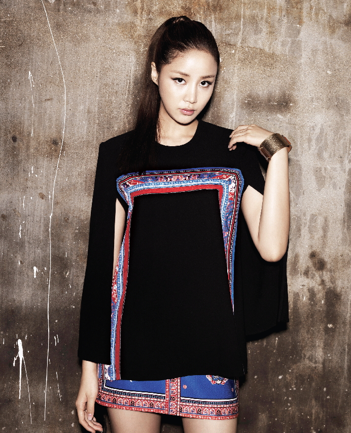 Yoon Jin Yi