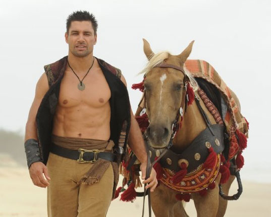 Manu Bennett