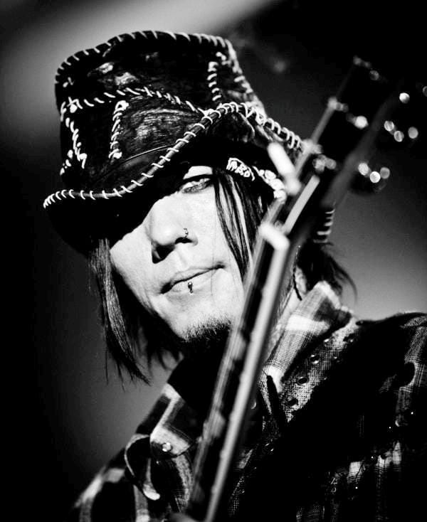 DJ Ashba