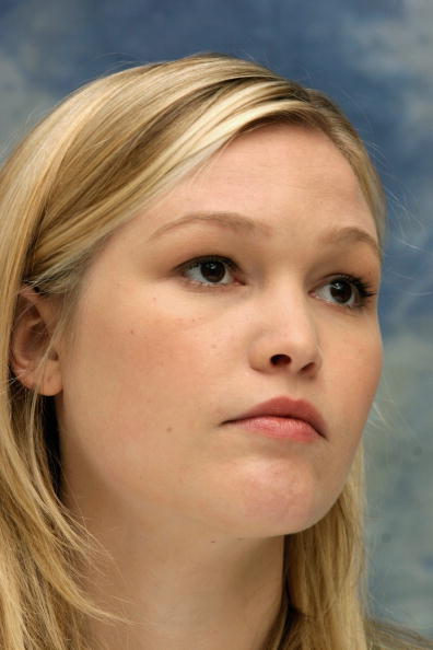 Julia Stiles