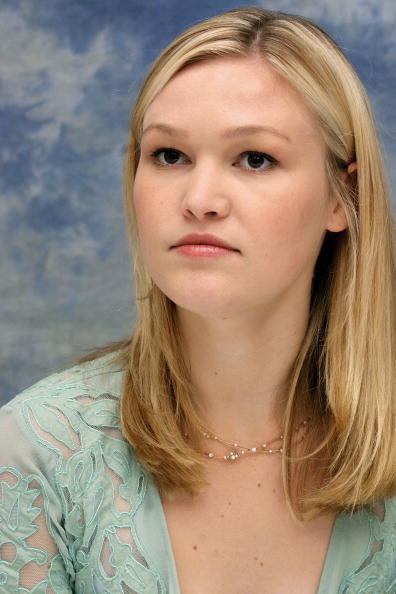 Julia Stiles