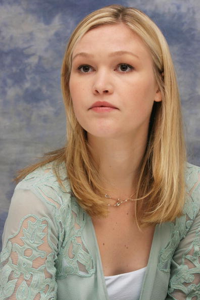 Julia Stiles