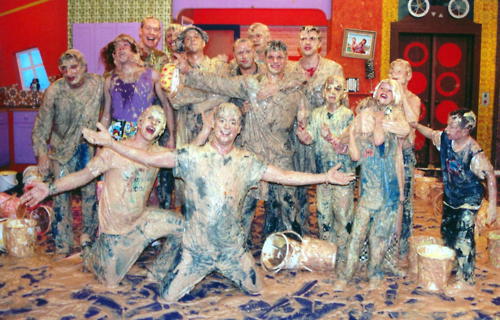 Dick and Dom in da Bungalow Dick and Dom in da Bungalow