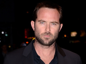 Sullivan Stapleton